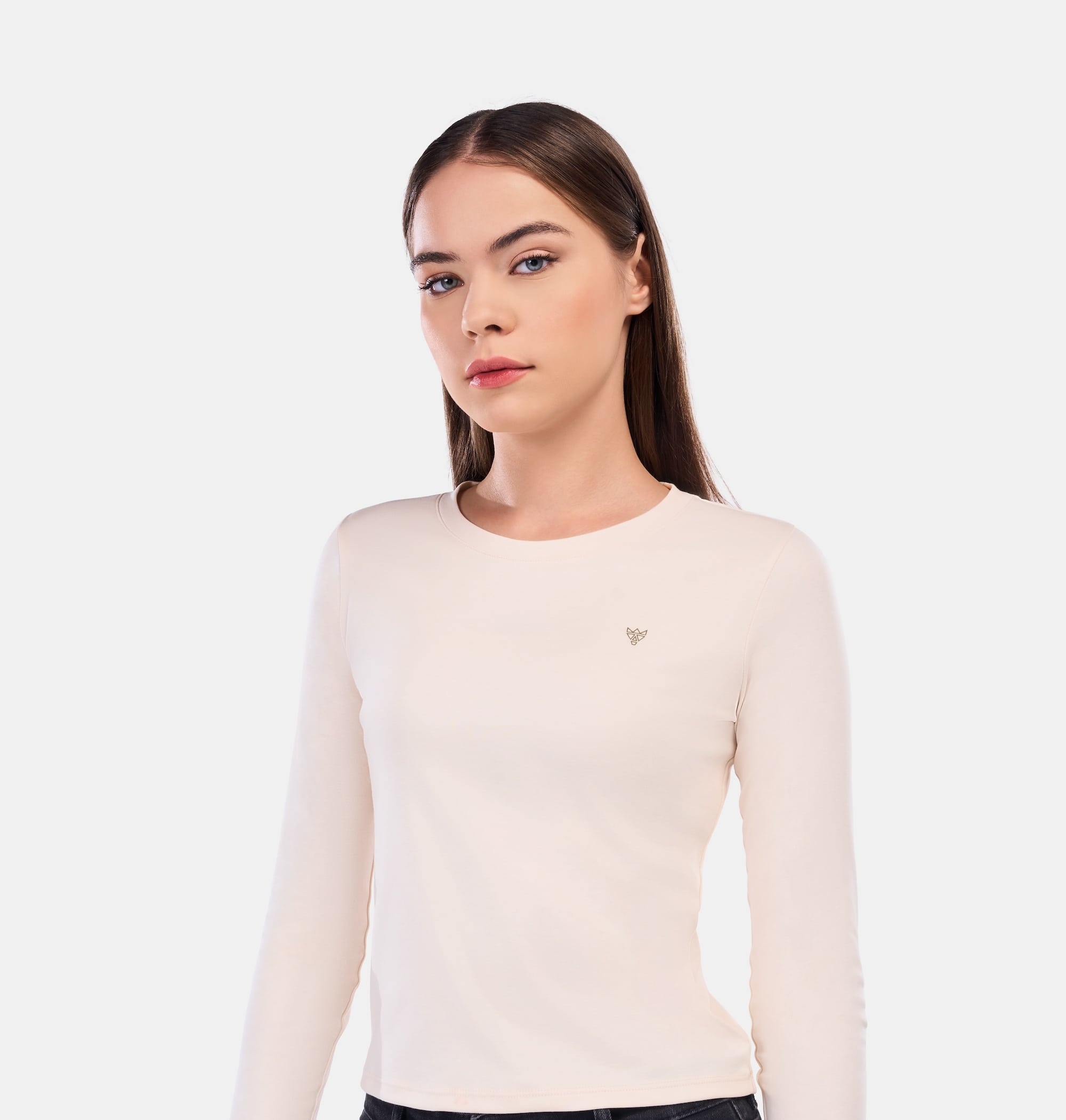 Doerkind Luxury Peruvian Pima cotton Women’s Long Sleeve T-Shirt in Cream