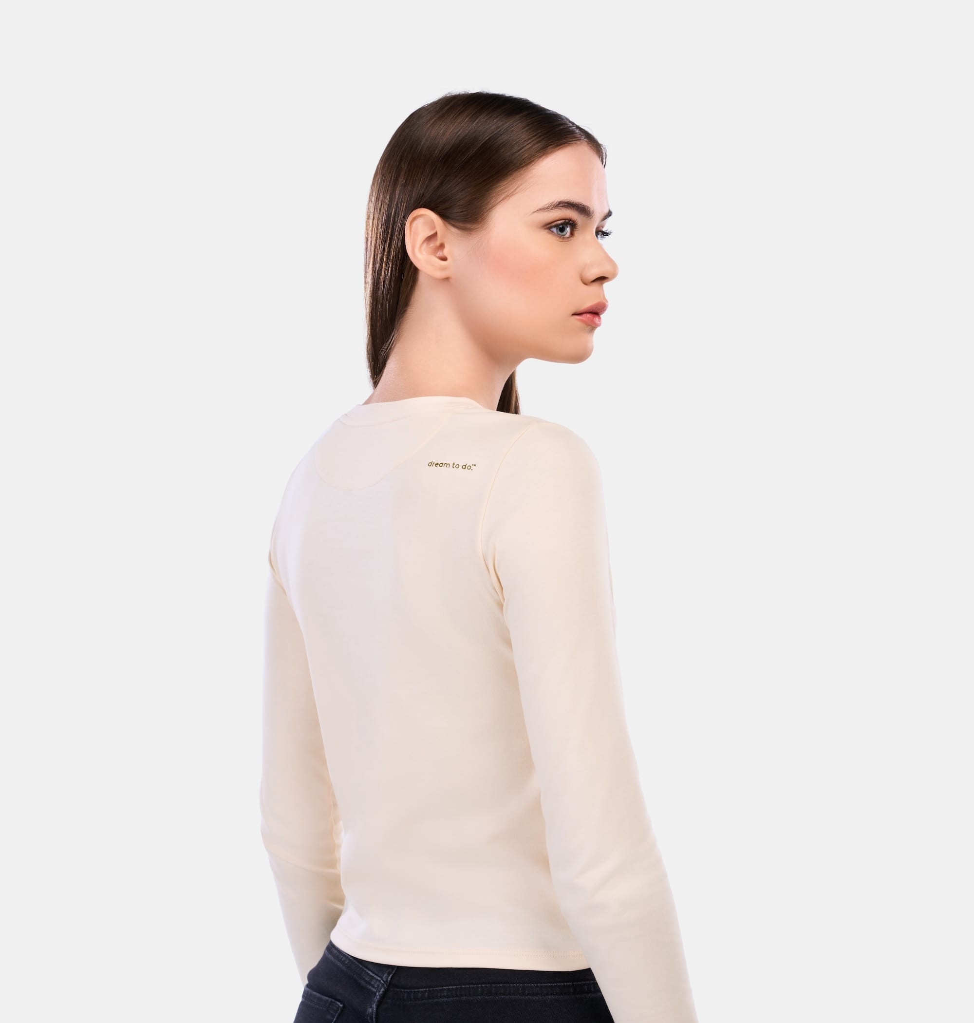Doerkind Luxury Peruvian Pima cotton Women’s Long Sleeve T-Shirt in Cream